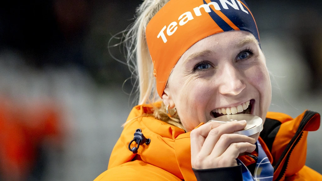 Conijn naar internationale schaatsploeg Novus, waar De Wit aan het roer komt