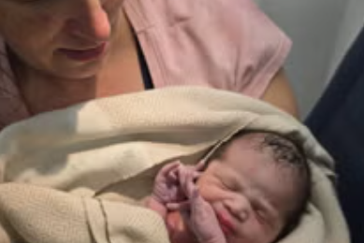 Passengers spring into action as baby delivered midair on Delta flight between Atlanta and Portland: ‘Pretty wild’