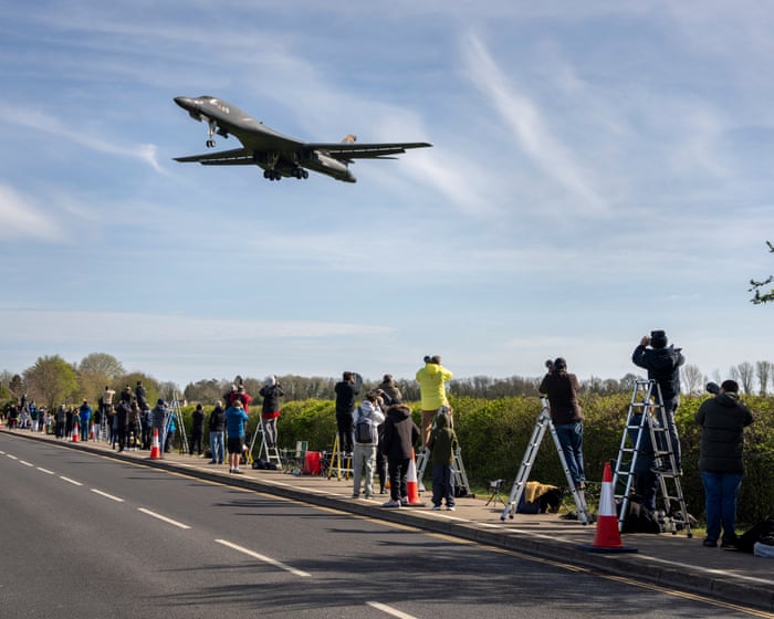 UK ‘ready to defend itself’ after Iranian threat over US bases