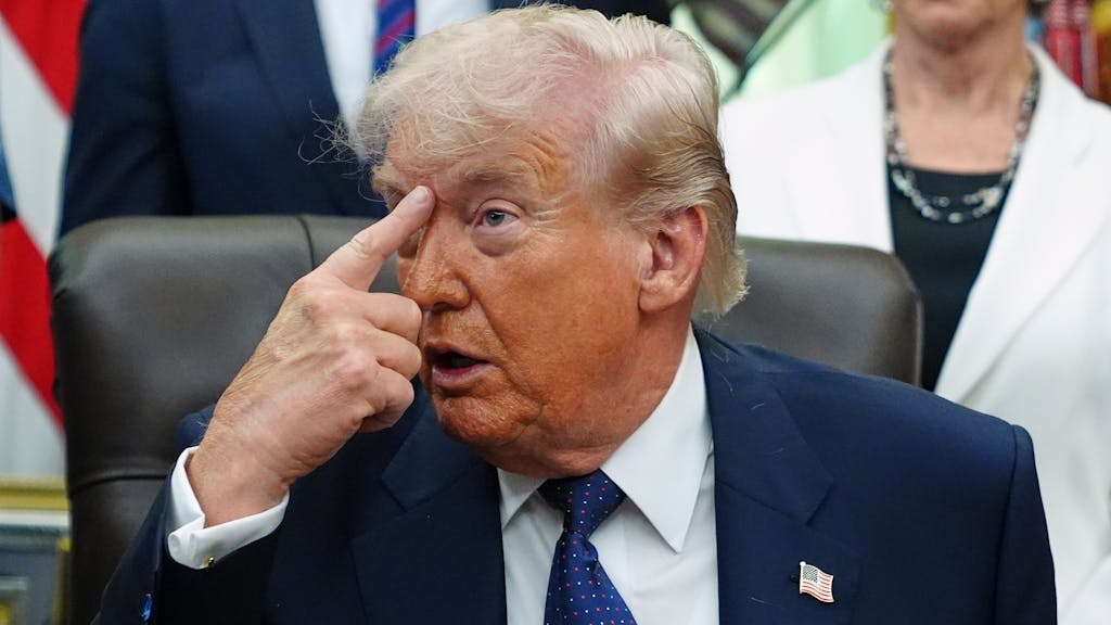 Trump schoont partij op in aanloop naar voorverkiezingen, Republikeinen kijken bezorgd naar november