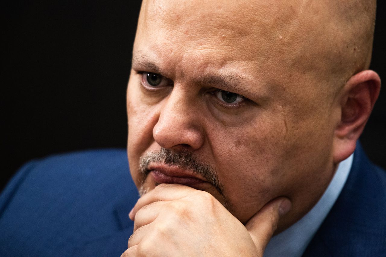Het Internationaal Strafhof ontslaat hoofdaanklager Karim Khan na beschuldigingen van seksueel wangedrag