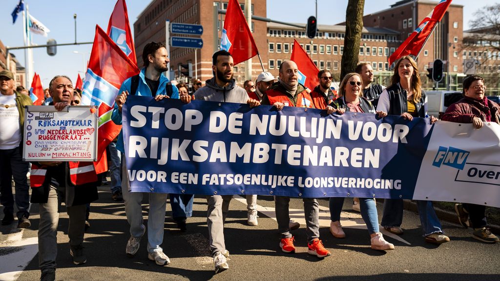 Ambtenaren staken om nullijn, 'schoonmakers en cipiers hebben zware baan'