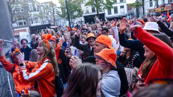 Moet er een Koningsdagfeest komen voor alleen minderjarigen?