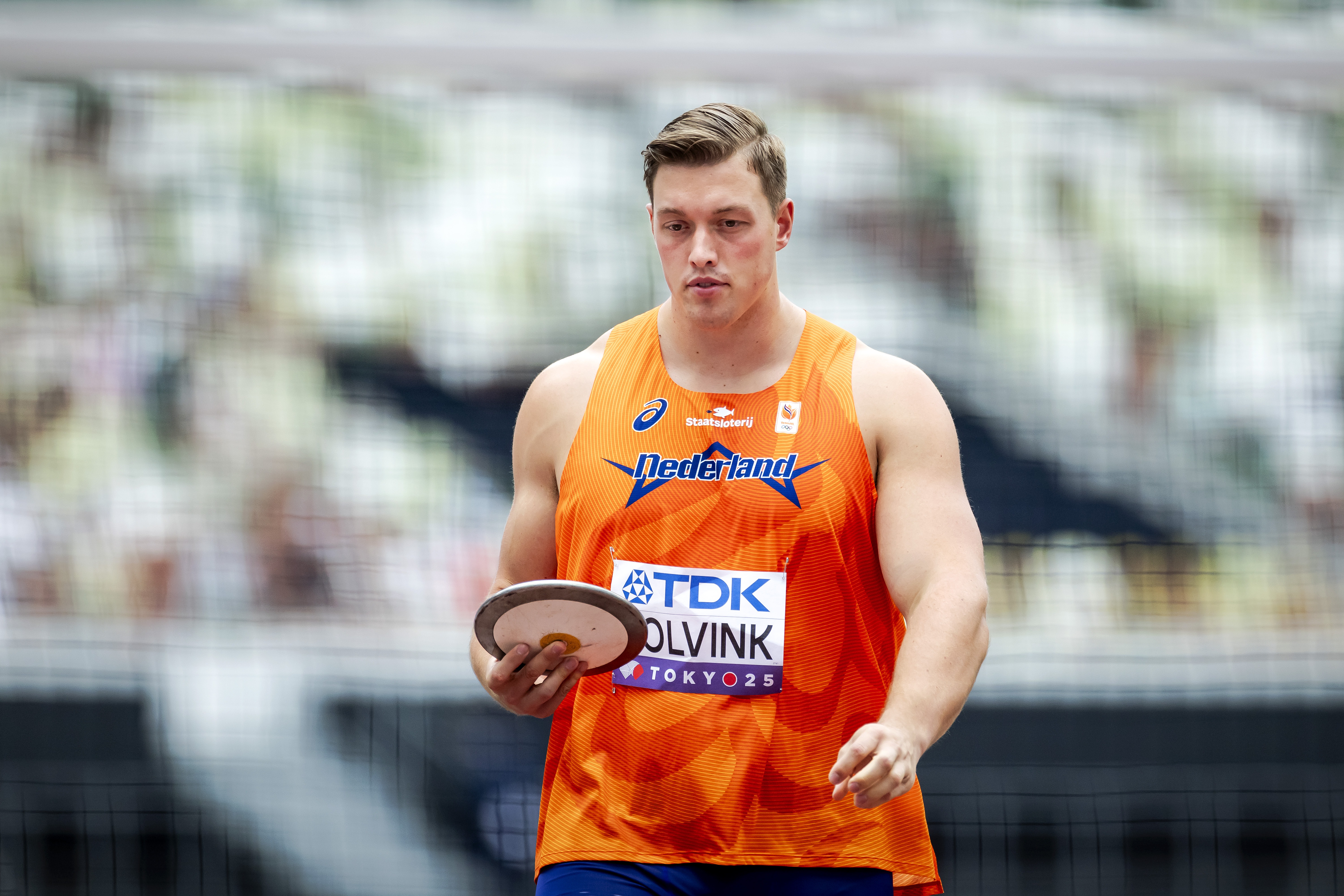 Nederlands record discuswerper Rolvink met worp over 70 meter