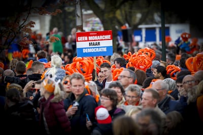 Republikeinen mogen niet met opblaasdino langs route in Dokkum staan: ‘Wim is gemuilkorfd’