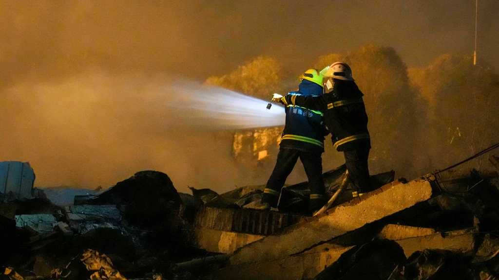 Zeker 21 doden en tientallen gewonden bij explosie in Chinese vuurwerkfabriek