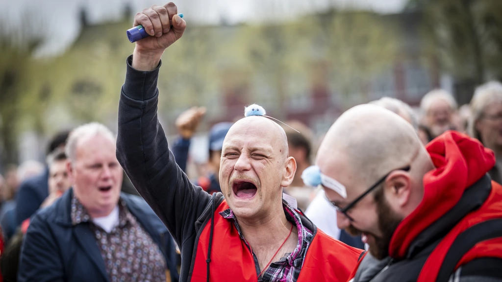 Na maanden van actievoeren akkoord cao rijksambtenaren nabij