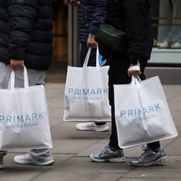 Budgetkledingketen Primark verlaagt prijzen om concurrentie voor te blijven