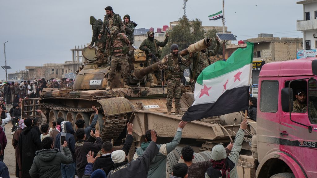 Koerdische SDF trekt zich terug achter Eufraat, maakt plaats voor regeringsleger