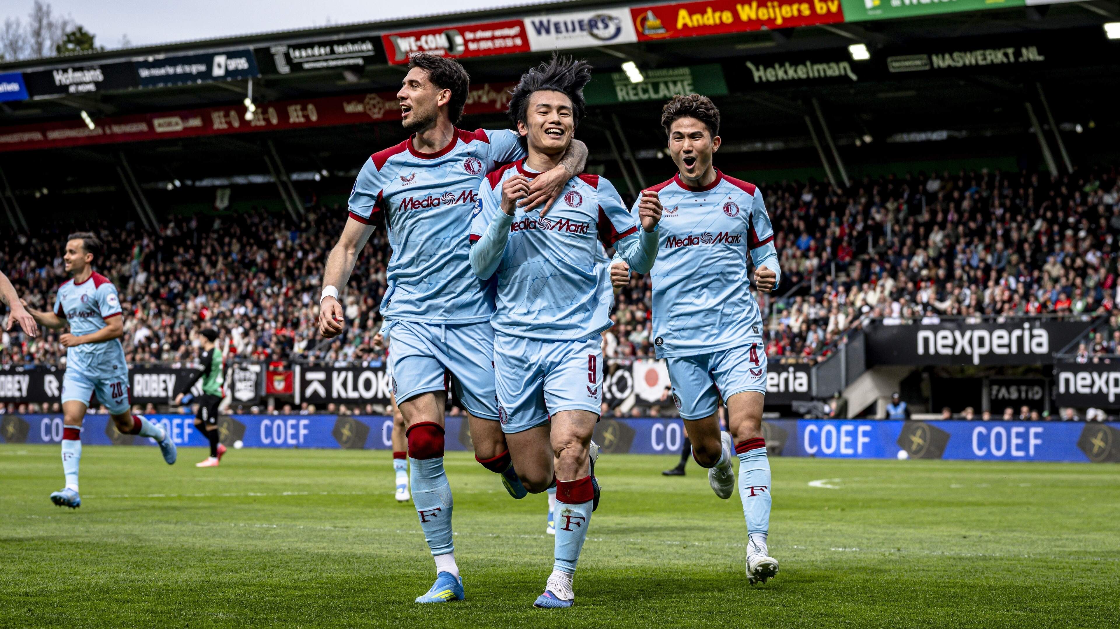 LIVE Eredivisie: Ueda kopt Feyenoord op voorsprong in kraker bij NEC