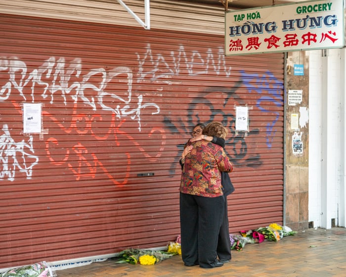 Good Samaritan dies days after being attacked while trying to stop Melbourne shoplifters