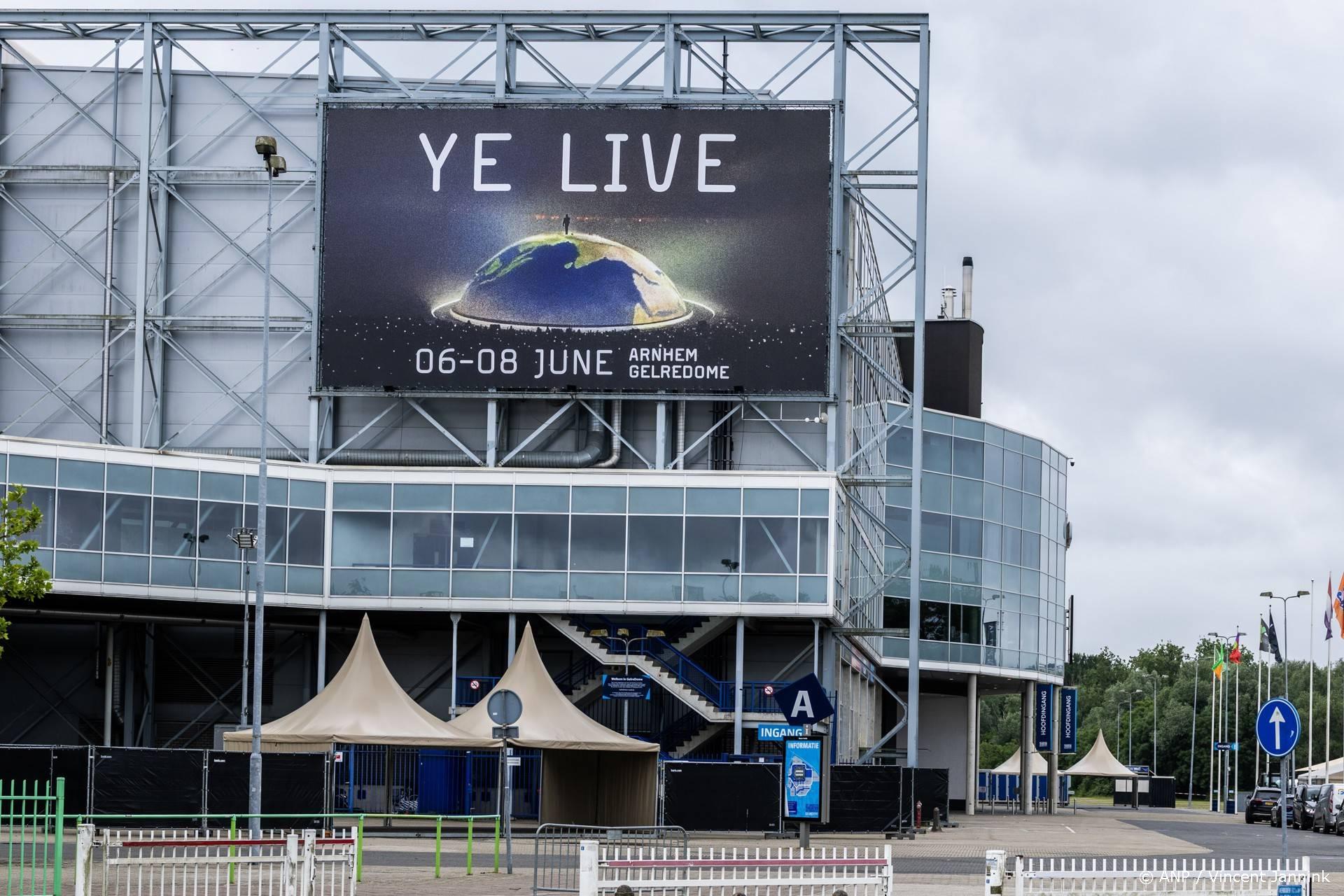 Protest bij GelreDome tegen komst rapper Ye
