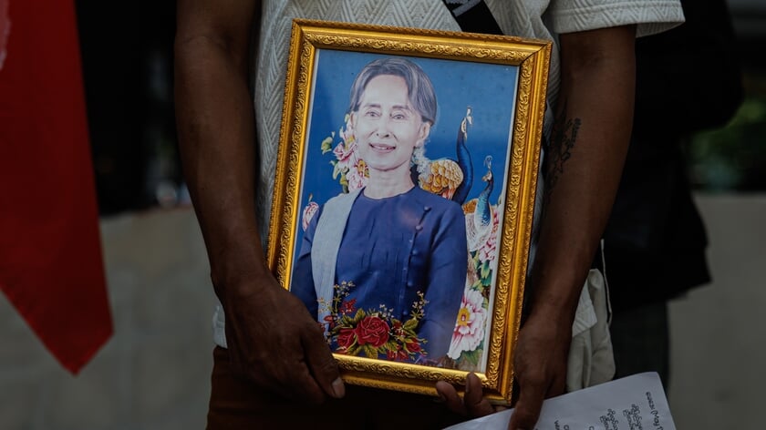 Charmeoffensief junta Myanmar: oud-leider Aung San Suu Kyi mag rest celstraf thuis uitzitten
