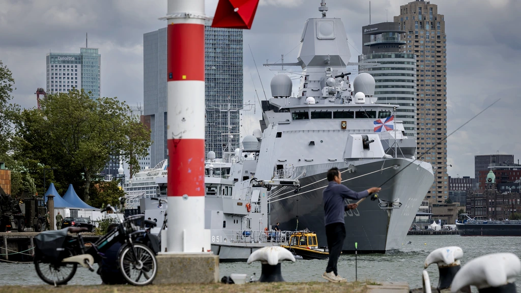 Marineschip Evertsen komt binnenkort terug naar Nederland