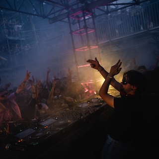 Hoe kan het toch dat dancefestival Dekmantel zo enorm veel grootheden naar het Amsterdamse Bos krijgt?