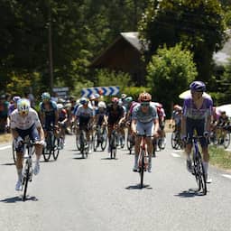 Live Tour | Renners gaan richting Col d'Aspin en Tourmalet in snikhete bergrit