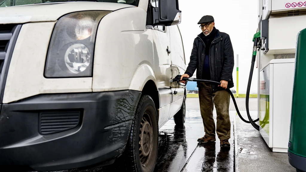 Laagste dieselprijs in maanden, transportsector blijft voorzichtig