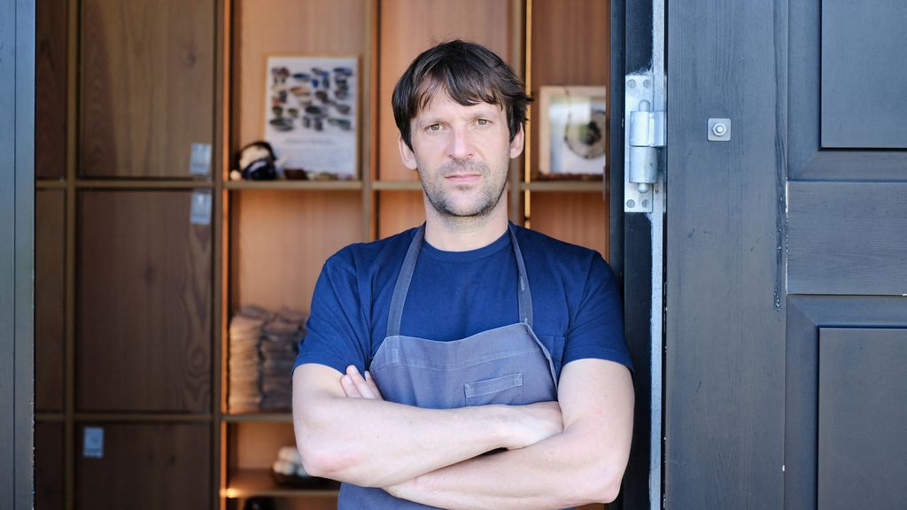 Topchef Redzepi opnieuw onder vuur na aanklachten van mishandeling bij Noma