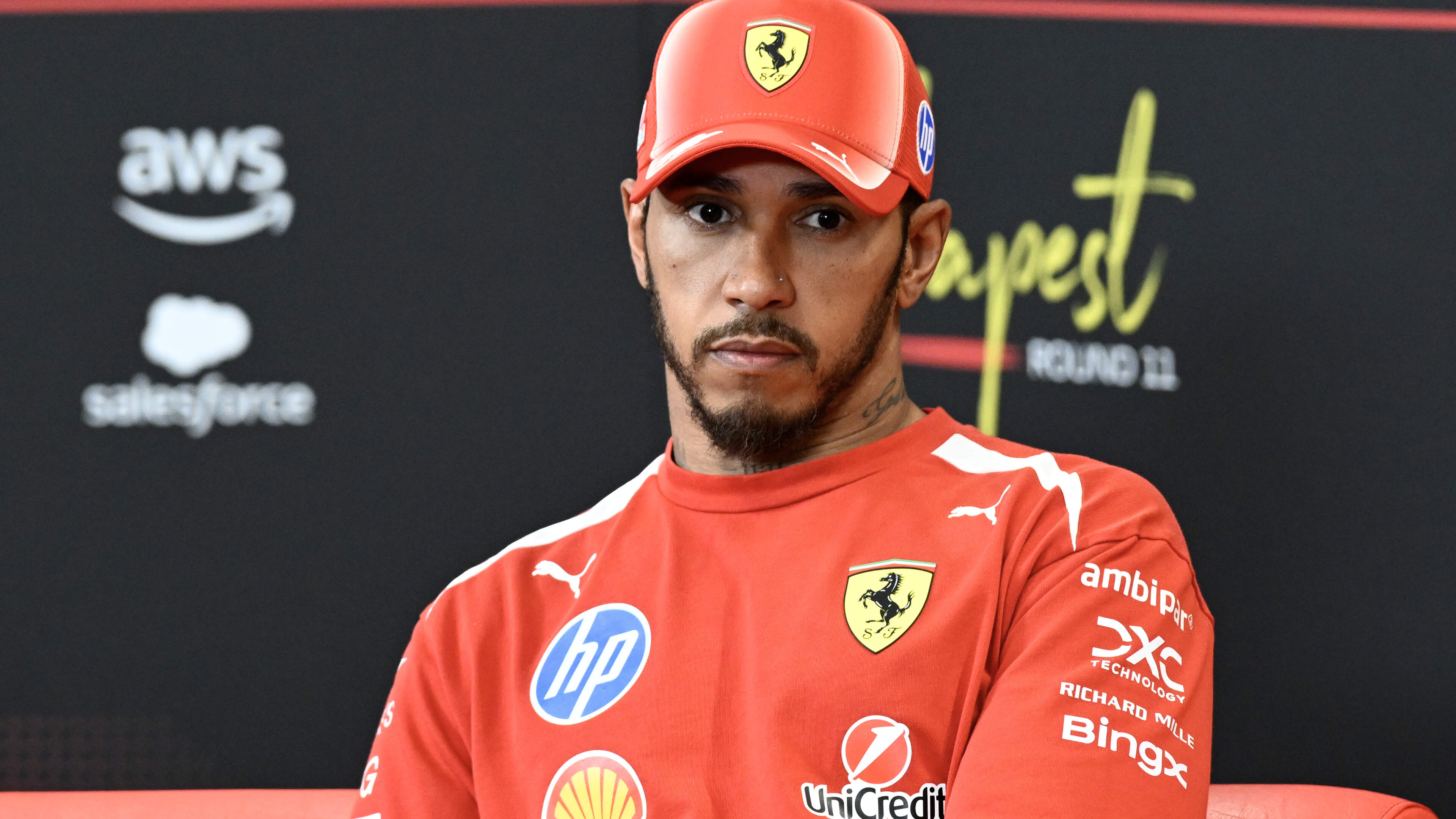 Lewis Hamilton drie plekken teruggezet in Hongarije na hinderen Oscar Piastri tijdens kwalificatie