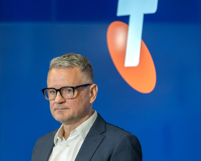 Australia news live: Telstra blames ‘software glitch’ for mass outage, more than 300 failed triple zero calls