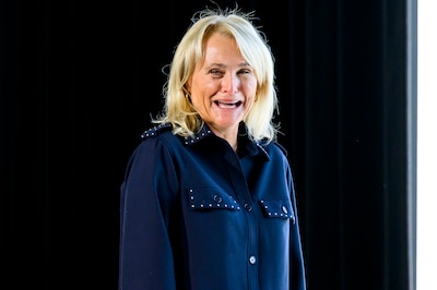 Staat maakt bezwaar tegen bonus topvrouw KLM: ‘Ik vind het echt ongepast’