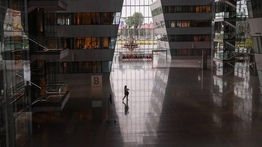 Stagiaire NAVO-hoofdkwartier opgepakt op verdenking van spionage