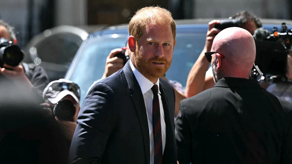 Prins Harry verliest rechtszaak tegen uitgever van tabloid Daily Mail