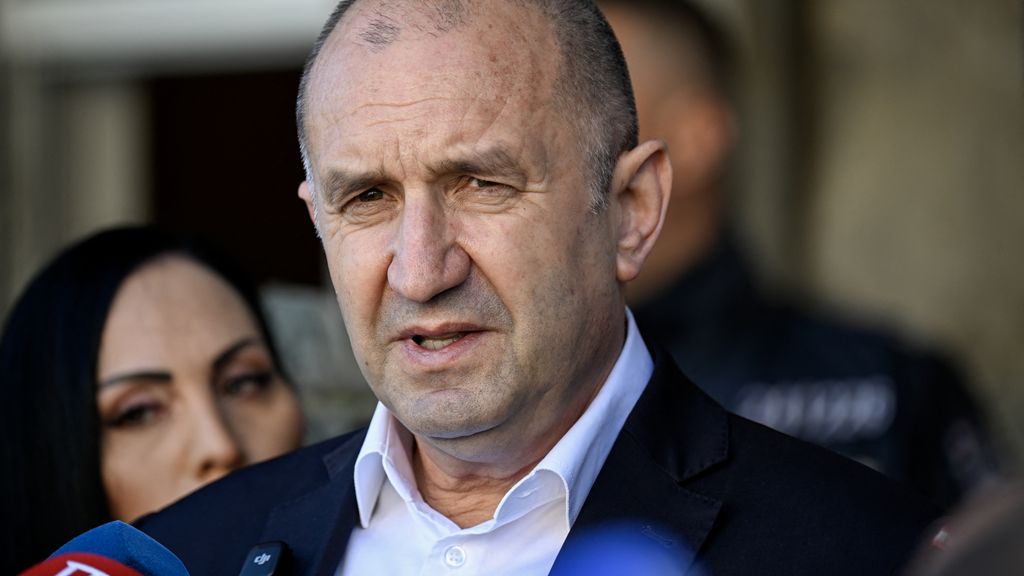 Pro-Russische oud-president Radev stevent af op verkiezingszege Bulgarije
