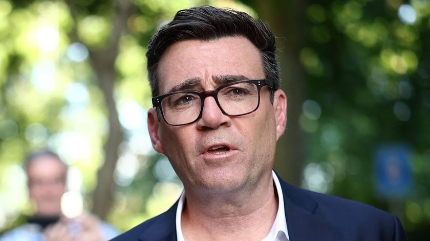 Burnham stevent af op leiderschap Labour en premierschap