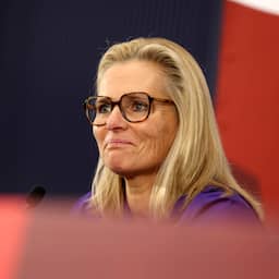 Wiegman krijgt als eerste vrouw Eredivisie Oeuvre Award: 'Ze opent deuren'