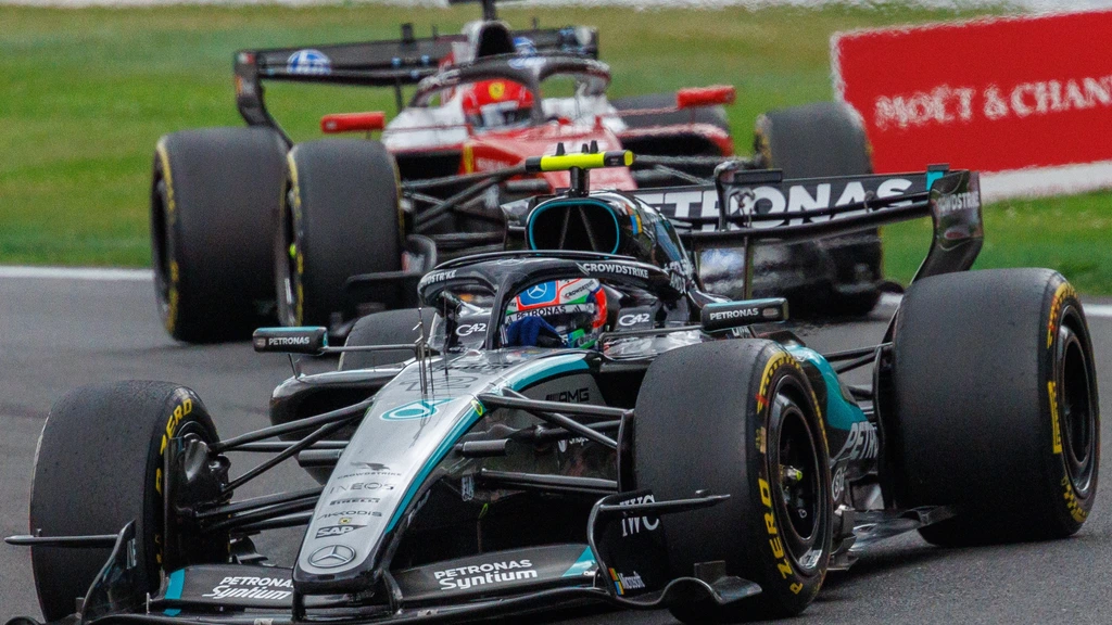 Antonelli profiteert met zege optimaal van crash Russell, Verstappen derde in België