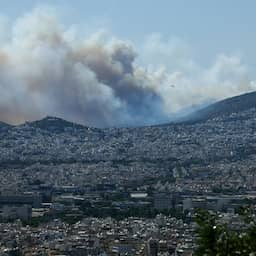Zeventig natuurbranden in Griekenland, evacuaties in voorstad Athene