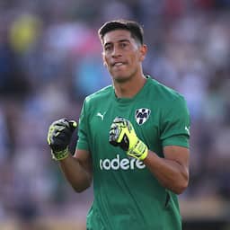 Real Zaragoza-doelman dertien duels geschorst voor harde klap tegen hoofd