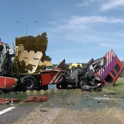 Brandweerwagen raakt van de weg en breekt in stukken in Zeeland, één gewonde