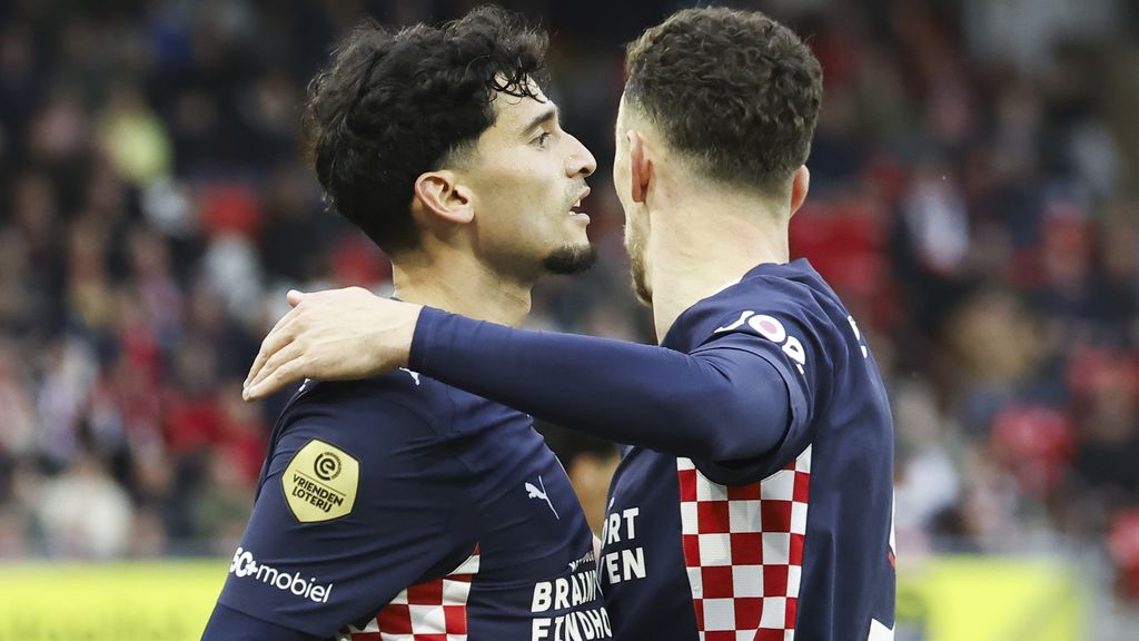 Kampioen PSV boekt na feestweek bij Sparta 24ste zege van seizoen