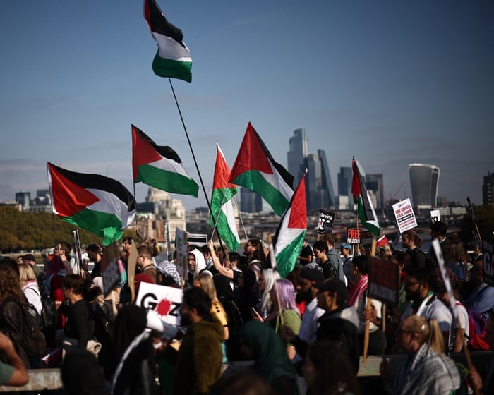 Organisers challenge Starmer’s threat to ban some pro-Palestine marches
