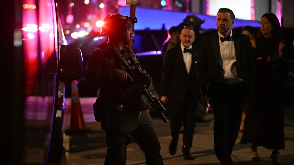 Trump over mislukte aanslag bij Correspondent's Dinner: verdachte had meerdere wapens