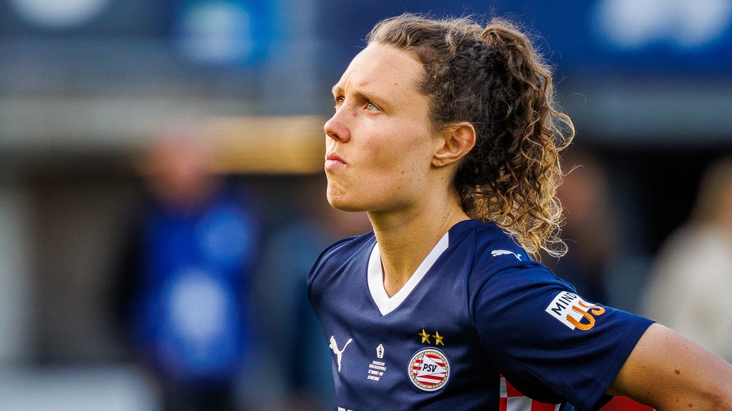 Nachtmerrie PSV-aanvalster Kalma wordt werkelijkheid: 'Seizoen voorbij'