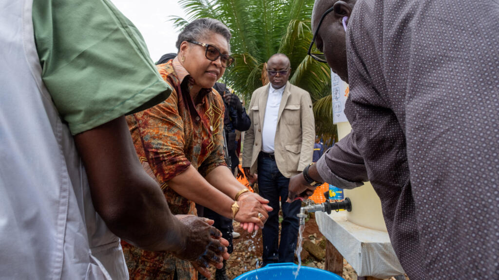 Ebola surges past 3,200 cases in DRC as Oxford begins first vaccine trial