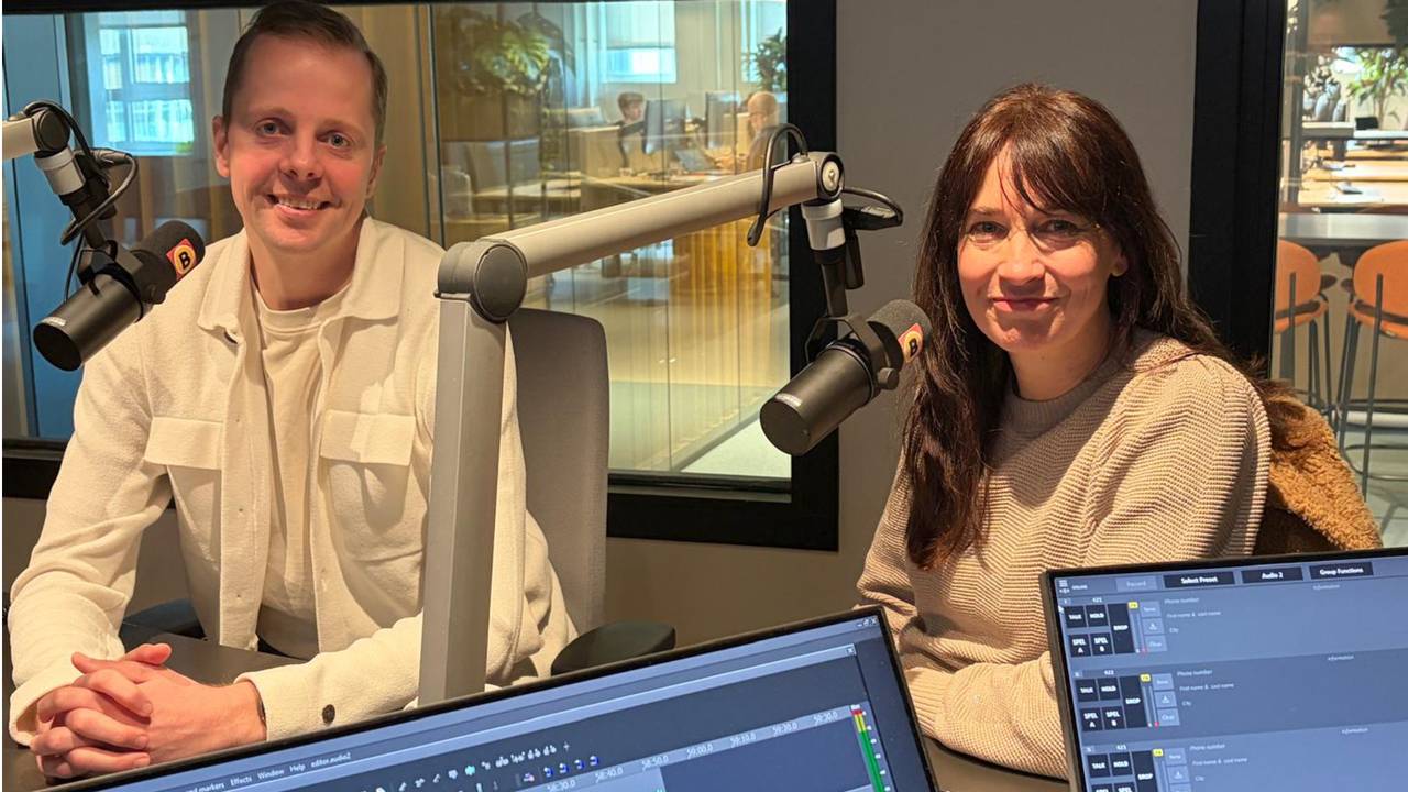 Fleur en Jeroen staan slachtoffers bij: 'Met brok in m’n keel voor de deur'