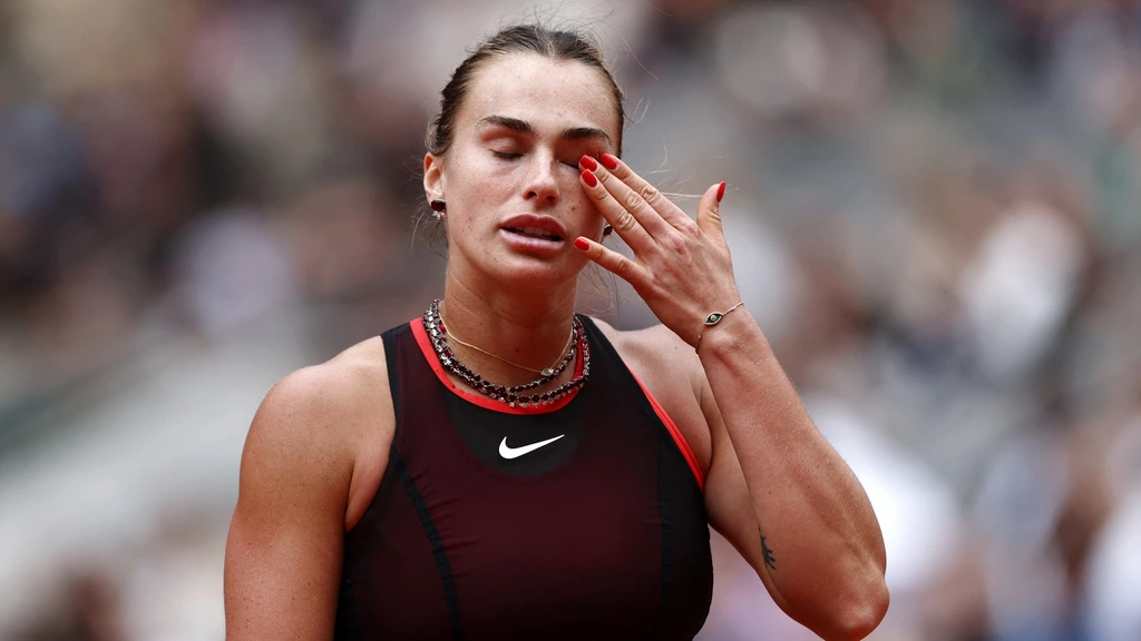 Favoriete Sabalenka stort in op Roland Garros en blijft steken in kwartfinales