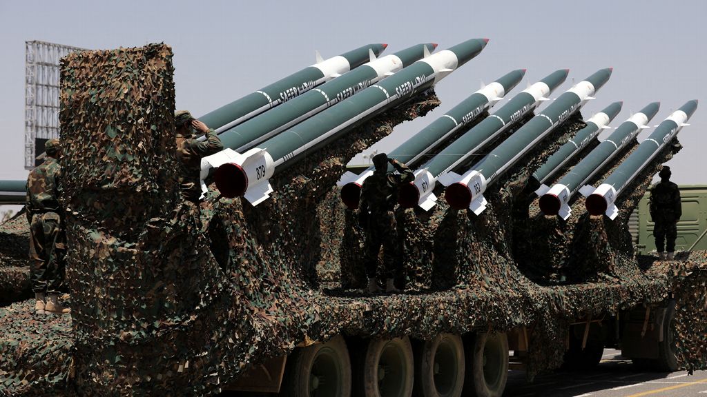 Houthi's beschieten olietankers, opnieuw Amerikaans bombardement op Iran