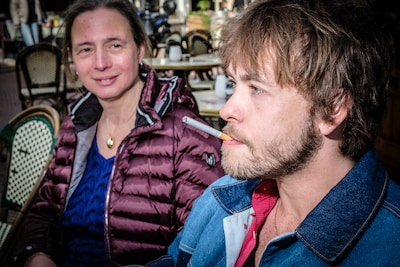 Rookvrij terras leidt tot felle discussie: komen voorstander Birte en tegenstander Wouter dichter tot elkaar?