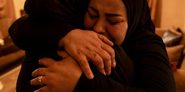 In southern Lebanon, displaced people return to their bombed villages