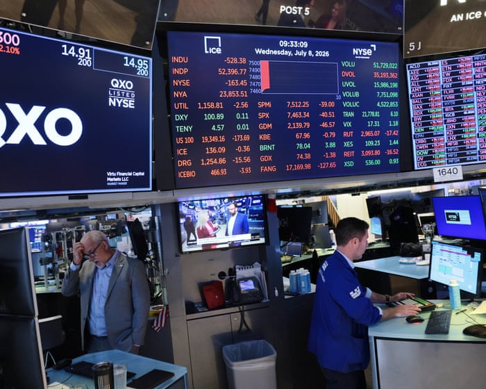 US stock markets fall amid Iran strikes and potential higher interest rates