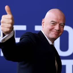 Druk op Infantino neemt toe door juridisch dreigement UEFA en afhaken Wales