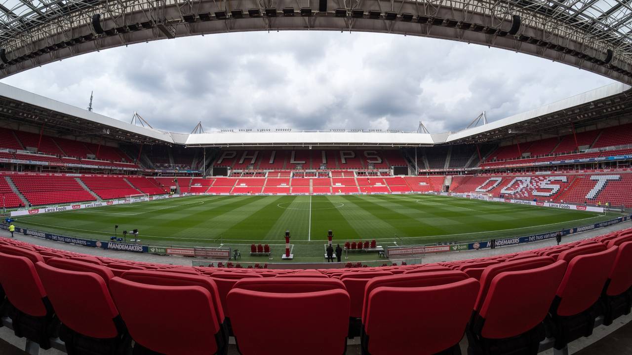 PSV-vrouwen pakken voor het eerst de Supercup: Twente verslagen met 3-0