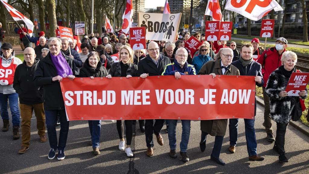 Snellere verhoging AOW-leeftijd van tafel, maar acties bonden gaan door