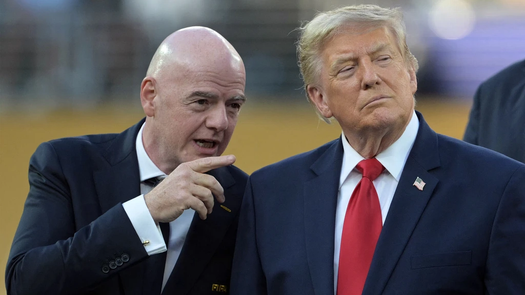 FIFA-voorzitter Infantino wil aandelen WK verkopen, UEFA reageert woedend