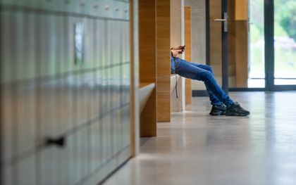 Jongeren vragen om meer aandacht voor online veiligheid op school